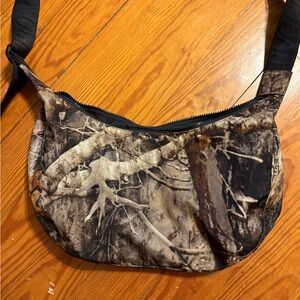baggu photo forest medium crescent